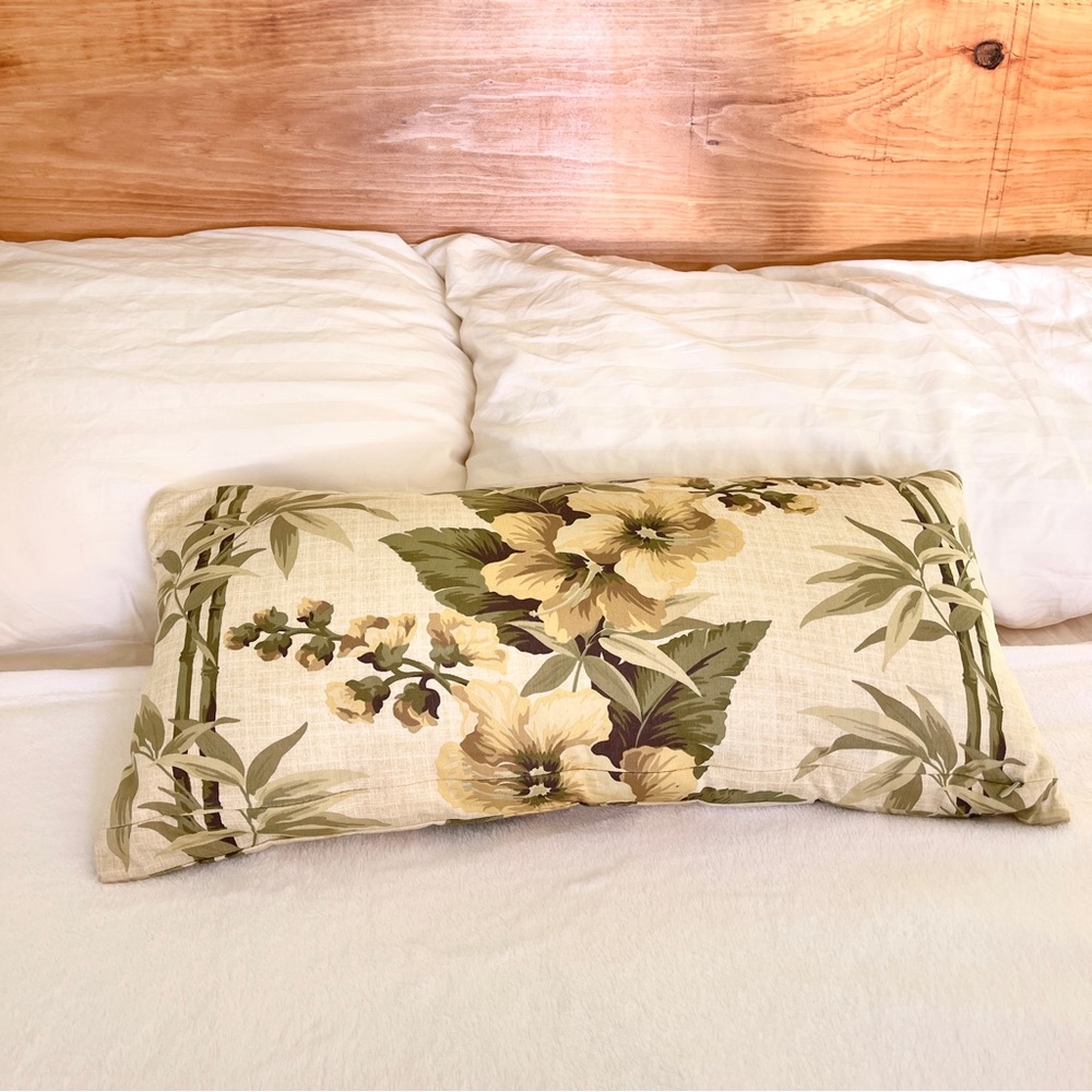Tommy Bahama throw cushion